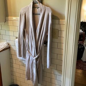 Barefoot dreams robe